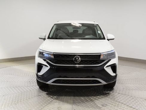 Used 2023 Volkswagen Taos SE AWD/4WD image 7