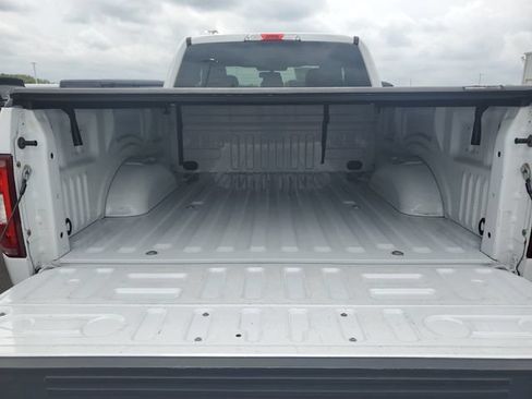 Used 2018 Ford F150 XLT w/ Equipment Group 302A Luxury AWD/4WD image 9