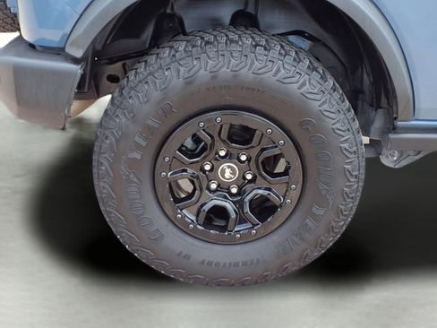 Used 2023 Ford Bronco Wildtrak image 9