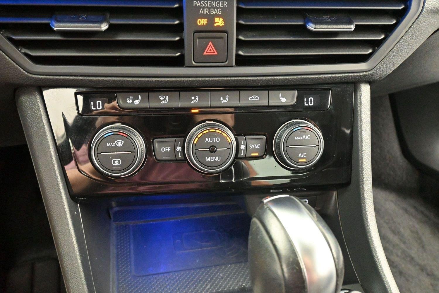 Used 2021 Volkswagen Jetta SEL FWD image 23