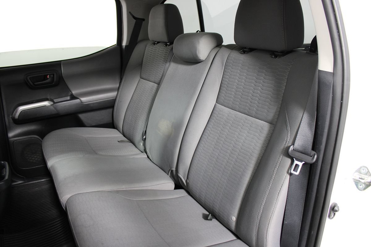 Used 2018 Toyota Tacoma SR5 RWD image 28