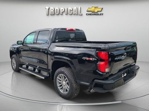 New 2026 Chevrolet Colorado LT w/ LT Convenience Package AWD/4WD image 3