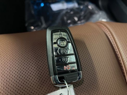 New 2026 Lincoln Aviator Reserve image 39