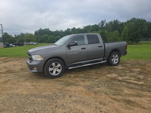 Used 2012 RAM 1500 Express w/ ST Popular Equipment Group AWD/4WD image 3