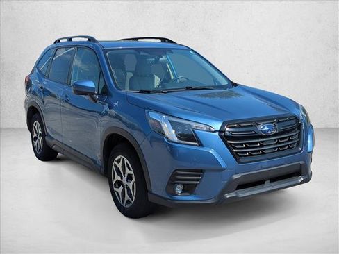 Used 2024 Subaru Forester Premium AWD/4WD image 3