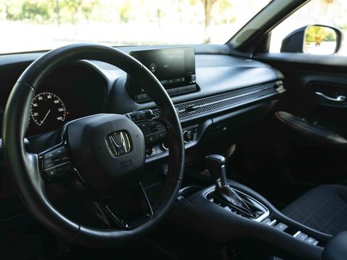 Used 2024 Honda HR-V Sport image 16