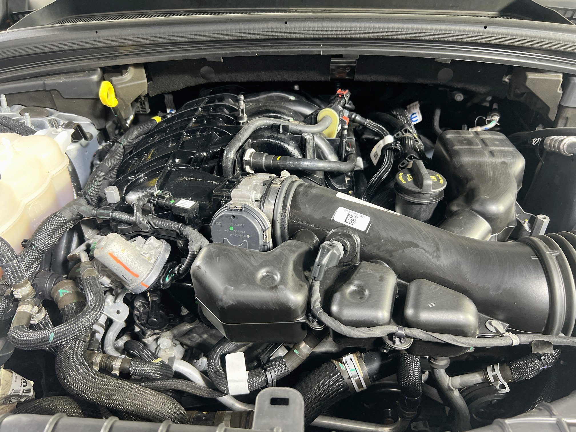 Used 2023 Jeep Grand Cherokee Limited AWD/4WD image 29