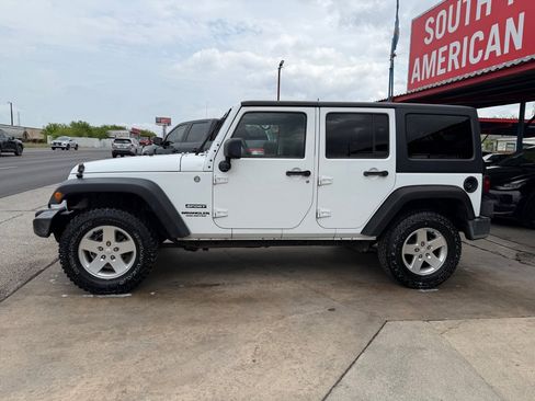 Used 2012 Jeep Wrangler Unlimited Sport image 9