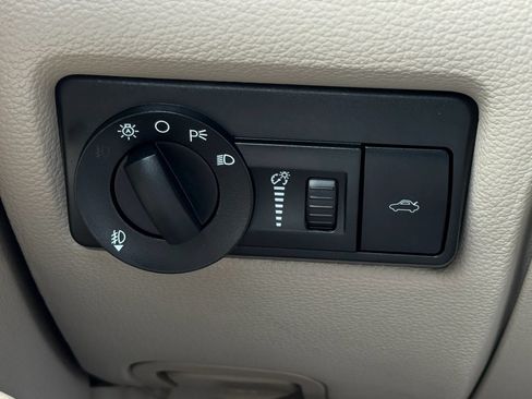 Used 2009 Ford Fusion SEL FWD image 34