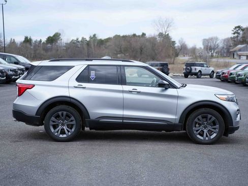 Certified 2023 Ford Explorer XLT w/ Equipment Group 202A image 4