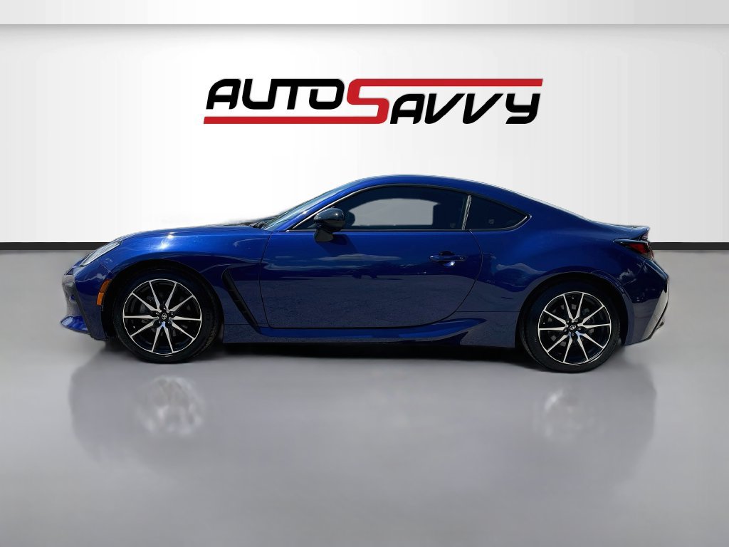 Used 2023 Toyota GR86 RWD image 4
