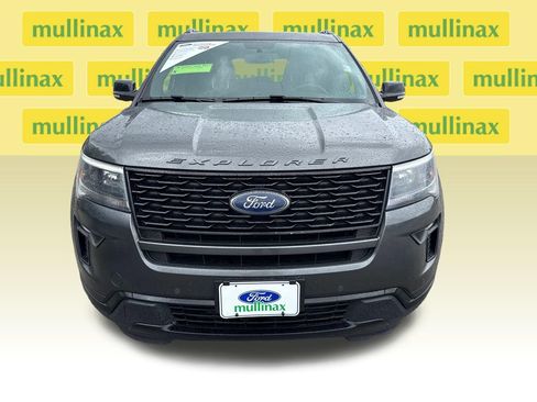 Used 2018 Ford Explorer Sport image 10