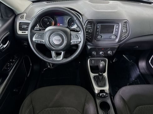 Used 2017 Jeep Compass Sport FWD image 4