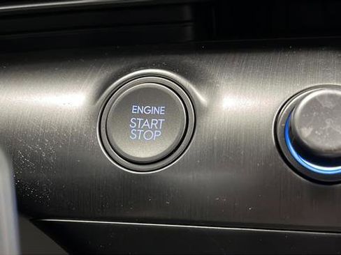 Used 2024 Hyundai Kona Limited image 23