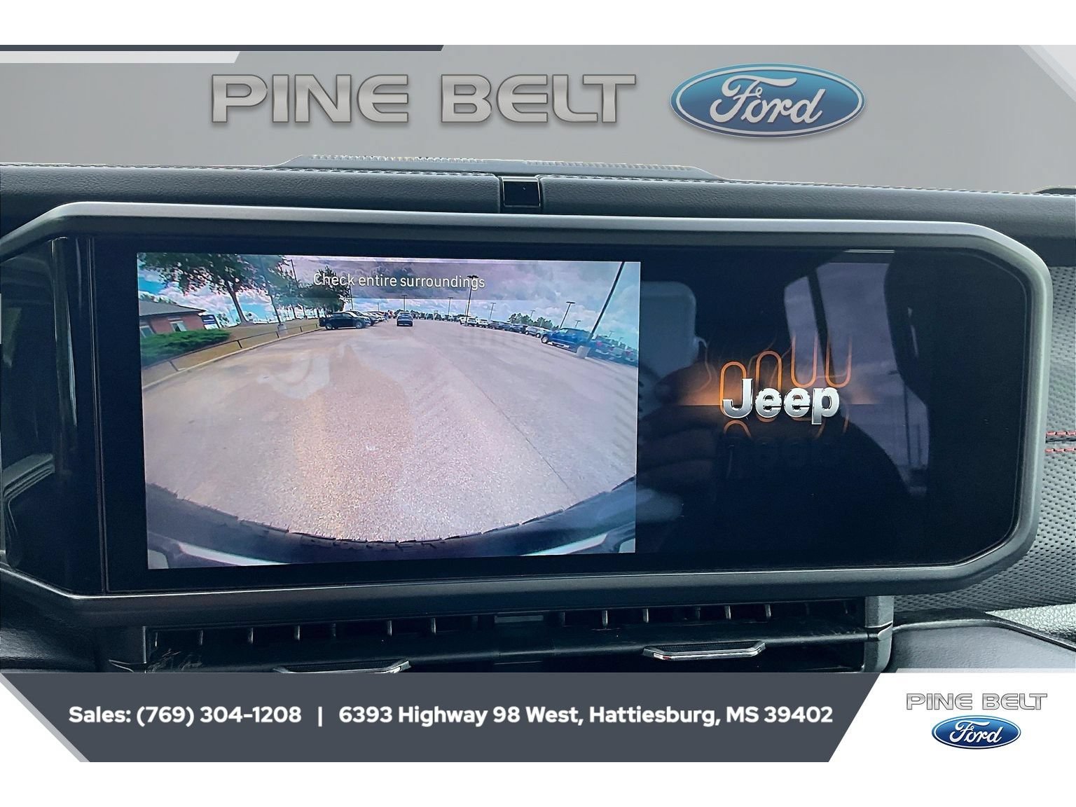 Used 2024 Jeep Wrangler Unlimited Rubicon AWD/4WD image 15