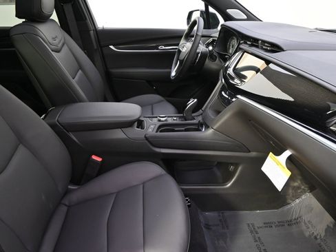 Certified 2025 Cadillac XT6 Sport w/ Technology Package image 16