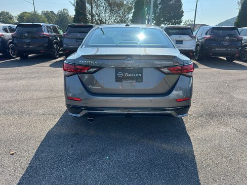 New 2025 Nissan Sentra SR w/ SR Premium Package image 5