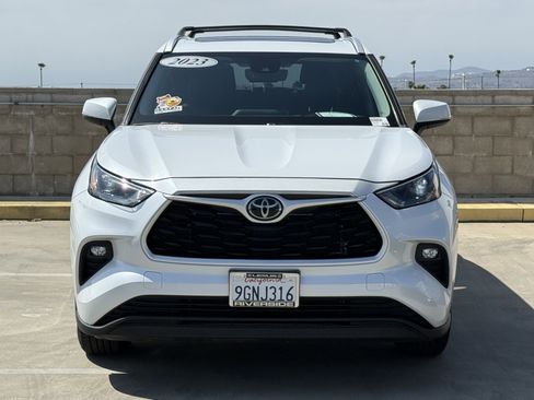 Used 2023 Toyota Highlander XLE FWD image 6