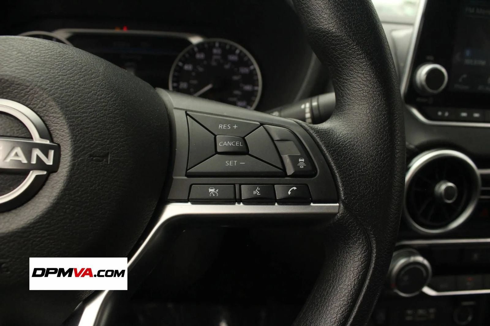 Used 2024 Nissan Sentra SV FWD image 27