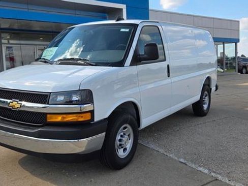 New 2025 Chevrolet Express 2500 w/ Driver Convenience Package image 3