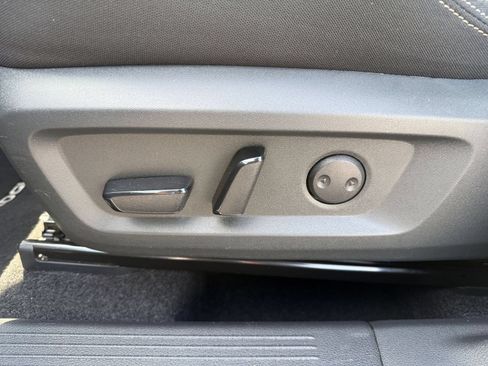Used 2026 Nissan Rogue SV AWD/4WD image 22