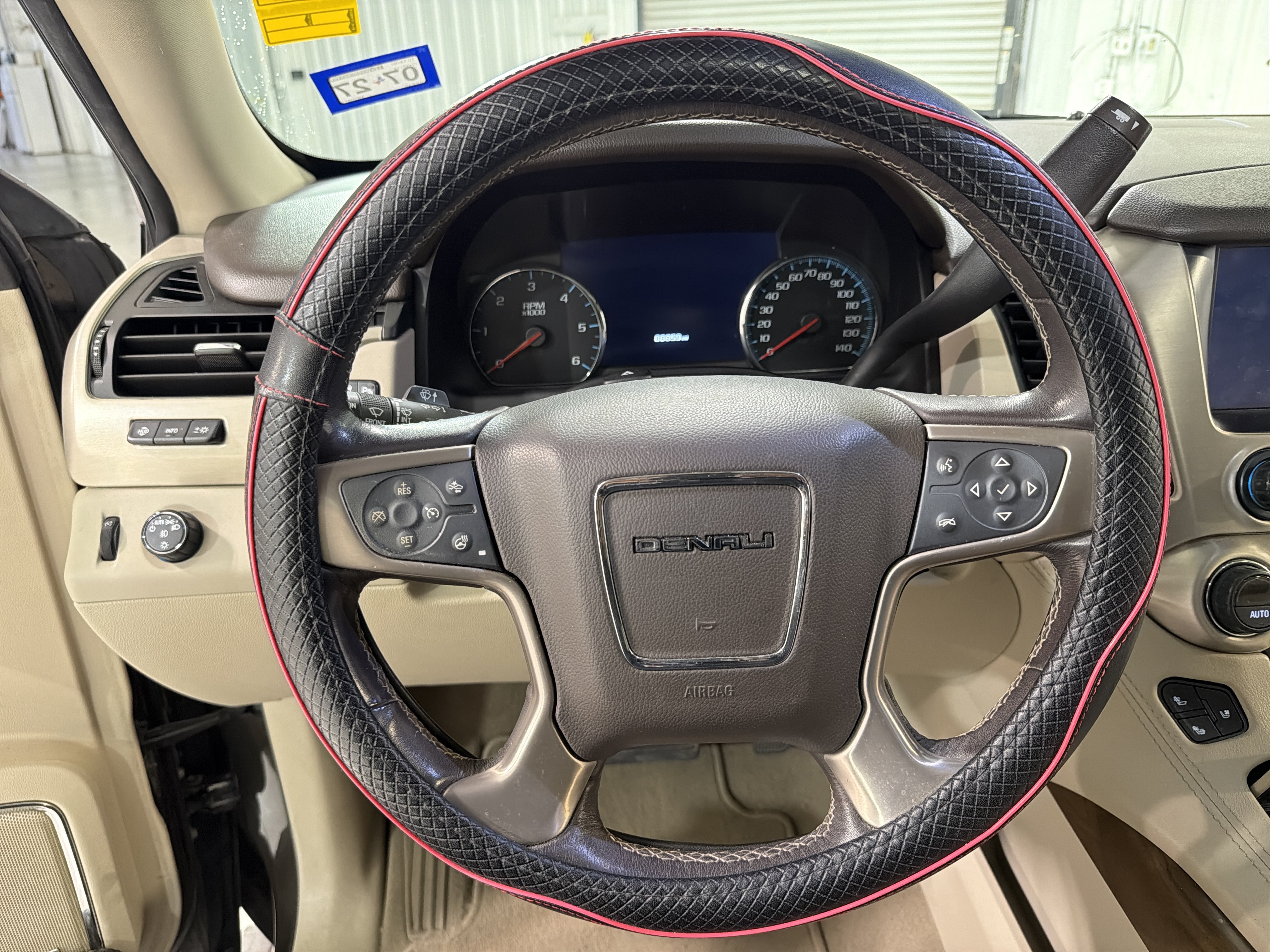 Used 2019 GMC Yukon Denali w/ Denali Ultimate Package RWD image 17
