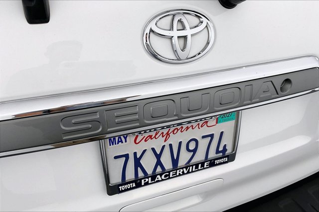 Used 2015 Toyota Sequoia Limited AWD/4WD image 32