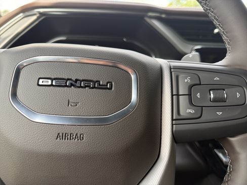 New 2026 GMC Sierra 1500 Denali w/ Technology Package AWD/4WD image 29