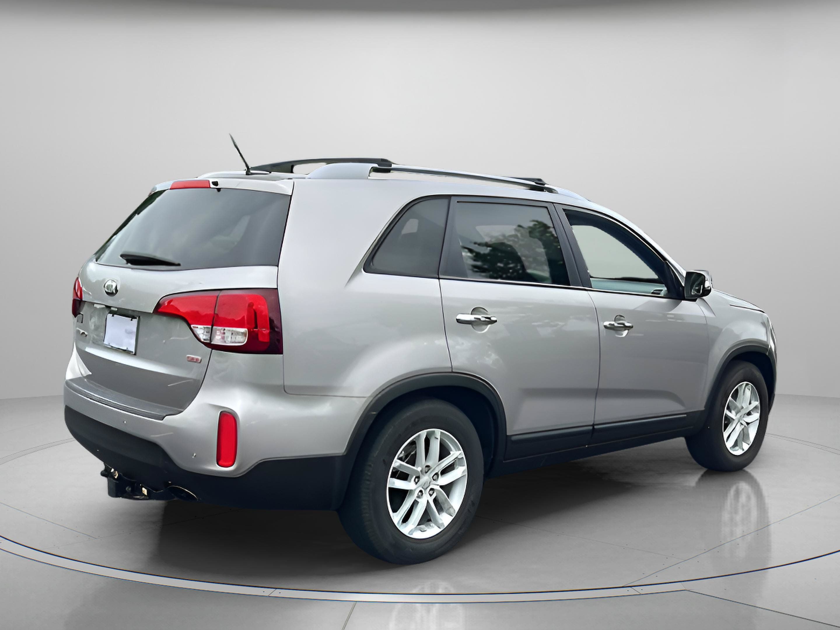 Used 2014 Kia Sorento LX FWD image 5