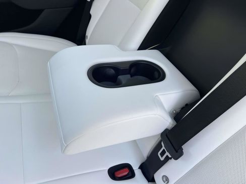 Used 2026 Tesla Model Y 2WD image 14