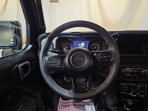 Used 2024 Jeep Wrangler Unlimited Sport AWD/4WD image 11