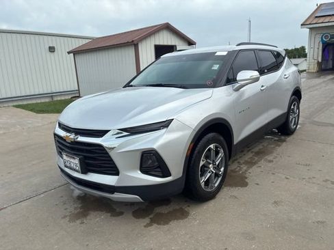 Used 2021 Chevrolet Blazer LT FWD image 3