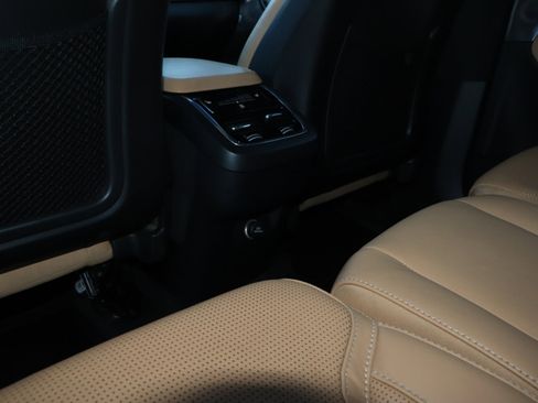 Used 2019 Volvo XC90 T6 Inscription w/ Luxury Package image 21