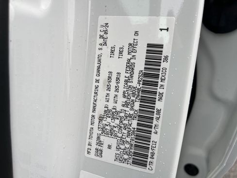 Used 2024 Toyota Tacoma TRD Sport image 23