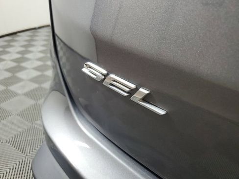 Used 2021 Ford Edge SEL w/ Convenience Package image 8