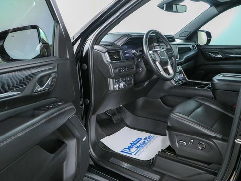 Used 2023 GMC Yukon Denali AWD/4WD image 3