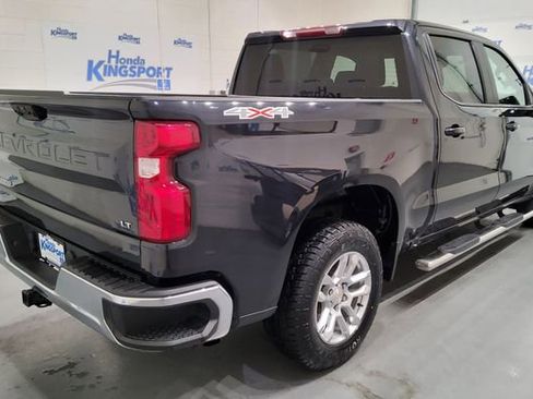 Used 2023 Chevrolet Silverado 1500 LT AWD/4WD image 3
