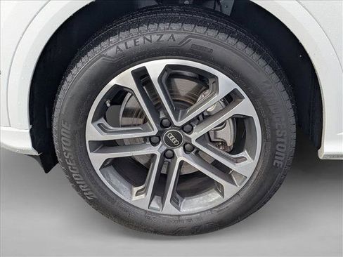 Used 2025 Audi Q5 Premium w/ Convenience Package AWD/4WD image 22