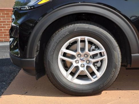 New 2025 Ford Explorer Active image 9