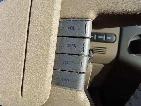 Used 2005 Ford F150 Lariat image 27