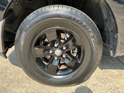 Used 2023 RAM 1500 Classic SLT w/ Trailer & Traction Group AWD/4WD image 7