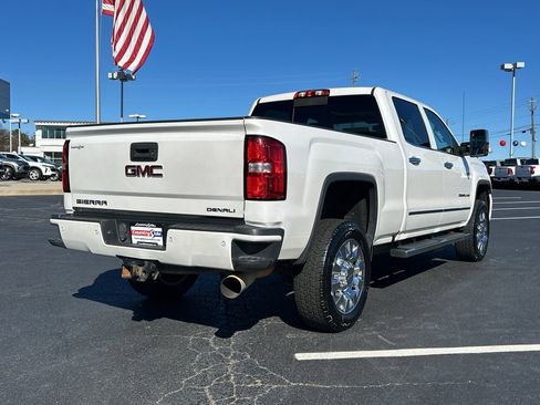 Used 2019 GMC Sierra 2500 Denali w/ Duramax Plus Package image 8