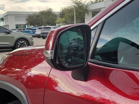 Used 2020 Toyota RAV4 Limited AWD/4WD image 6