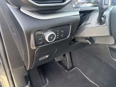 Certified 2022 Ford Explorer XLT w/ Equipment Group 202A image 28