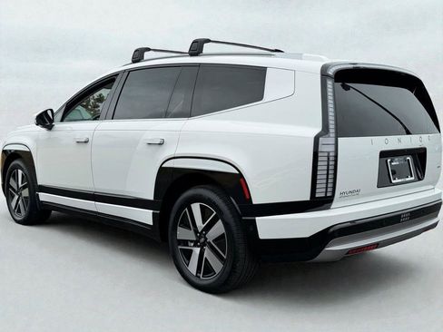 New 2026 Hyundai Ioniq 9 SEL image 4