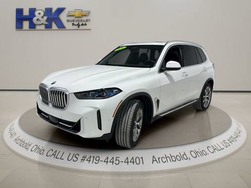 Used 2026 BMW X5 xDrive40i AWD/4WD image 3