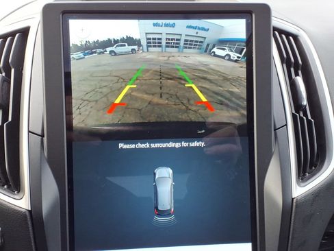 Used 2024 Ford Edge SEL w/ Convenience Package image 18