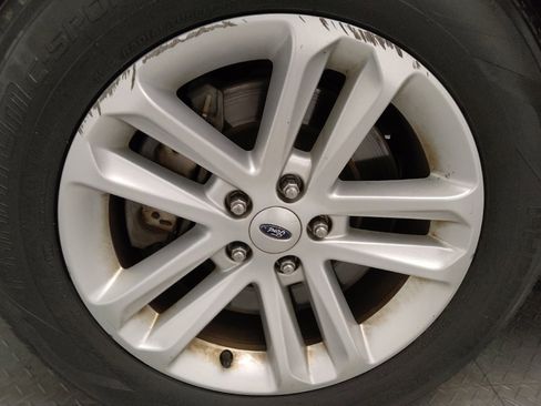 Used 2017 Ford Explorer XLT w/ Equipment Group 201A image 31