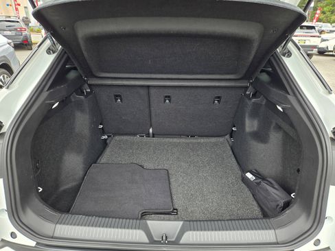 Used 2024 Volkswagen ID.4 2WD image 27