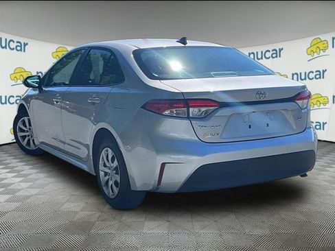 Used 2024 Toyota Corolla LE FWD image 2